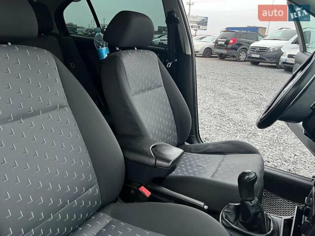 Бежевый Шкода Октавия, объемом двигателя 1.6 л и пробегом 276 тыс. км за 4490 $, фото 36 на Automoto.ua