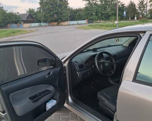 Бежевый Шкода Октавия, объемом двигателя 1.6 л и пробегом 195 тыс. км за 6500 $, фото 8 на Automoto.ua