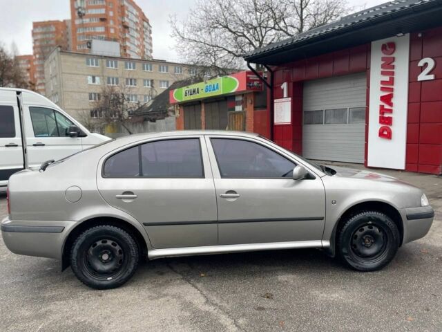 Бежевый Шкода Октавия, объемом двигателя 1.6 л и пробегом 256 тыс. км за 4500 $, фото 6 на Automoto.ua