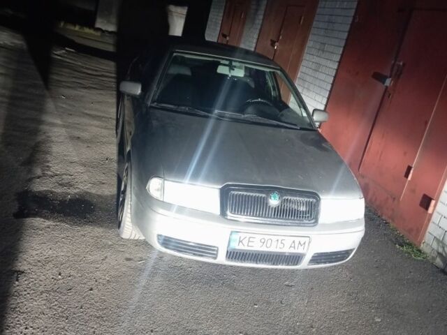 Бежевый Шкода Октавия, объемом двигателя 1.6 л и пробегом 221 тыс. км за 5600 $, фото 2 на Automoto.ua