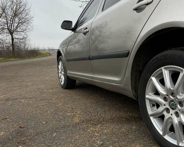 Бежевый Шкода Октавия, объемом двигателя 1.9 л и пробегом 334 тыс. км за 4700 $, фото 5 на Automoto.ua