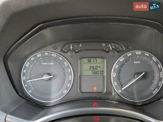 Бежевый Шкода Октавия, объемом двигателя 1.98 л и пробегом 230 тыс. км за 6200 $, фото 9 на Automoto.ua