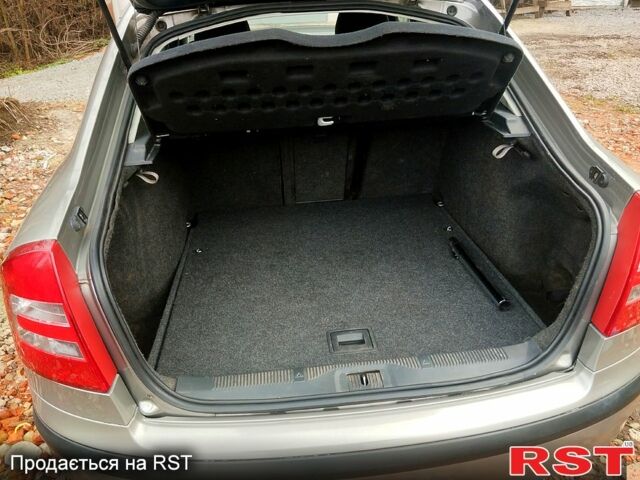 Бежевий Шкода Октавія, об'ємом двигуна 2 л та пробігом 247 тис. км за 6500 $, фото 6 на Automoto.ua