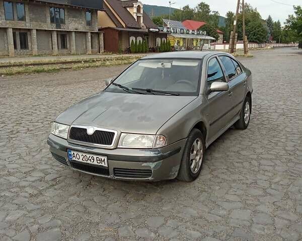 Бежевий Шкода Октавія, об'ємом двигуна 1.6 л та пробігом 357 тис. км за 2550 $, фото 10 на Automoto.ua