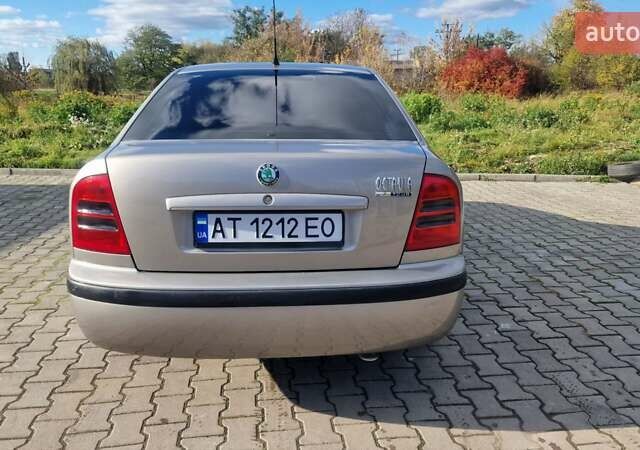 Бежевий Шкода Октавія, об'ємом двигуна 1.6 л та пробігом 227 тис. км за 7100 $, фото 1 на Automoto.ua