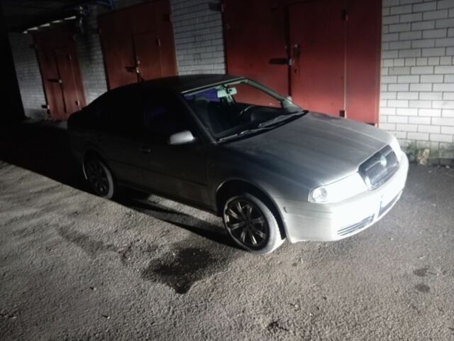 Бежевый Шкода Октавия, объемом двигателя 1.6 л и пробегом 221 тыс. км за 5600 $, фото 1 на Automoto.ua