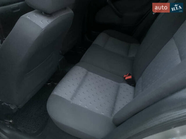 Бежевый Шкода Октавия, объемом двигателя 1.9 л и пробегом 261 тыс. км за 5499 $, фото 6 на Automoto.ua