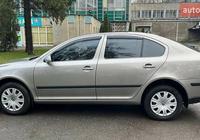 Бежевый Шкода Октавия, объемом двигателя 1.6 л и пробегом 194 тыс. км за 7200 $, фото 1 на Automoto.ua