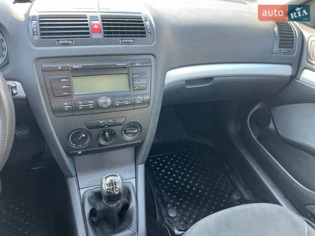 Бежевый Шкода Октавия, объемом двигателя 1.6 л и пробегом 319 тыс. км за 6299 $, фото 11 на Automoto.ua