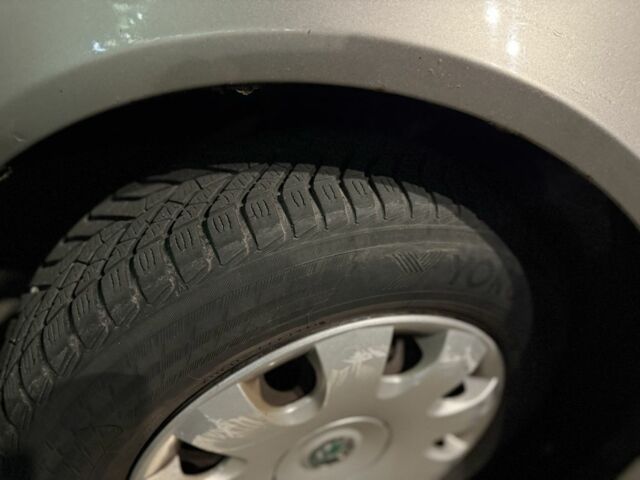 Бежевый Шкода Октавия, объемом двигателя 1.9 л и пробегом 300 тыс. км за 2850 $, фото 10 на Automoto.ua