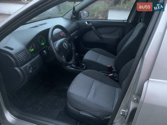 Бежевый Шкода Октавия, объемом двигателя 1.9 л и пробегом 261 тыс. км за 5499 $, фото 3 на Automoto.ua