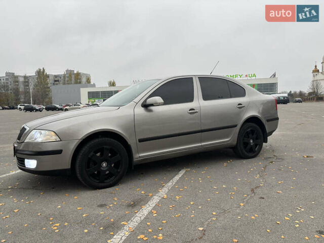 Бежевый Шкода Октавия, объемом двигателя 1.6 л и пробегом 226 тыс. км за 5999 $, фото 9 на Automoto.ua