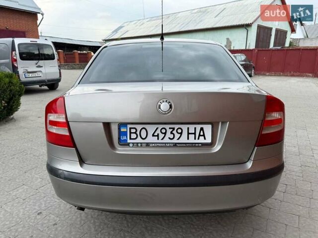 Бежевый Шкода Октавия, объемом двигателя 1.6 л и пробегом 204 тыс. км за 6777 $, фото 2 на Automoto.ua