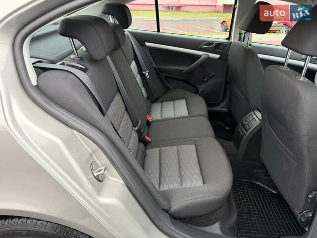 Бежевый Шкода Октавия, объемом двигателя 1.4 л и пробегом 224 тыс. км за 8222 $, фото 42 на Automoto.ua