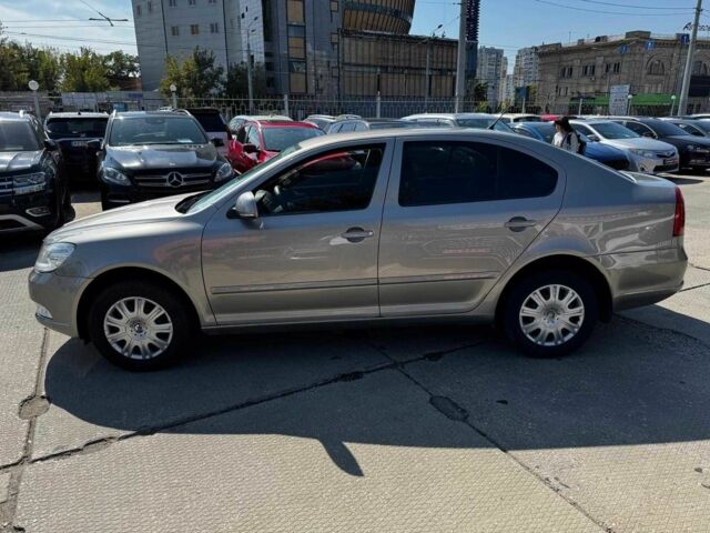 Бежевий Шкода Октавія, об'ємом двигуна 1.8 л та пробігом 162 тис. км за 5700 $, фото 3 на Automoto.ua