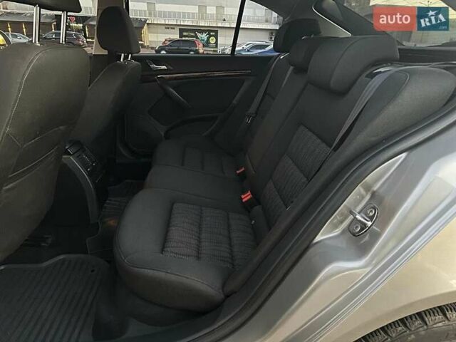 Бежевый Шкода Октавия, объемом двигателя 1.8 л и пробегом 174 тыс. км за 7299 $, фото 24 на Automoto.ua