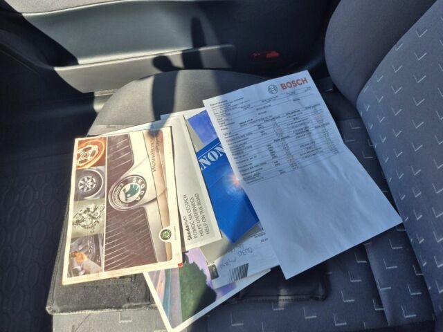 Бежевый Шкода Октавия, объемом двигателя 0 л и пробегом 270 тыс. км за 6200 $, фото 9 на Automoto.ua