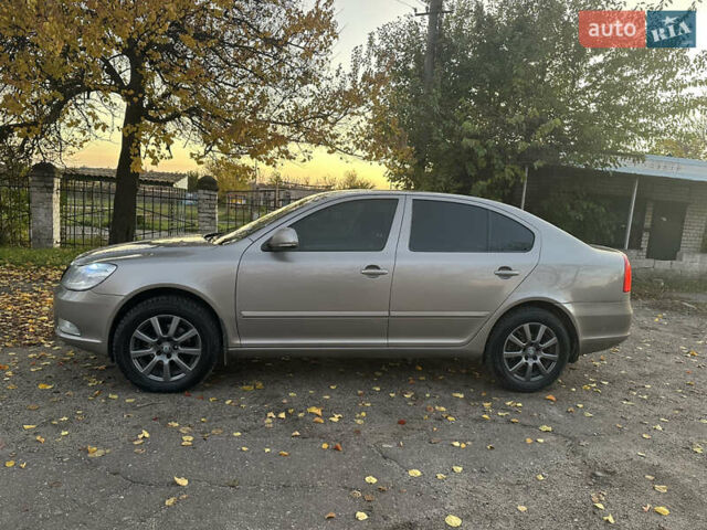 Бежевый Шкода Октавия, объемом двигателя 1.9 л и пробегом 229 тыс. км за 8000 $, фото 5 на Automoto.ua