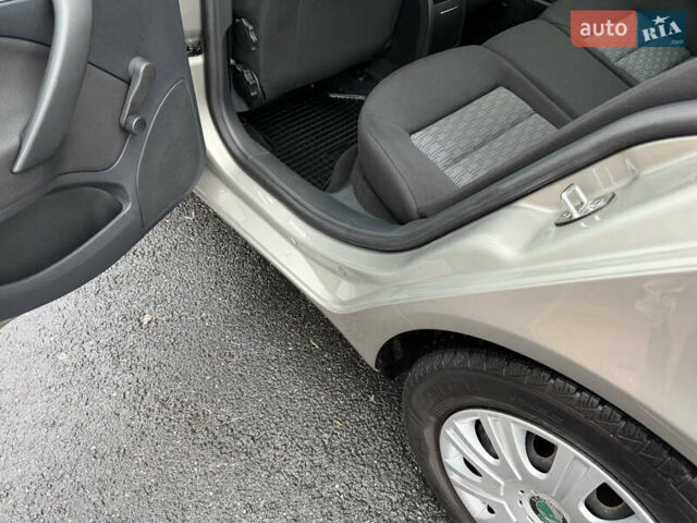 Бежевый Шкода Октавия, объемом двигателя 1.4 л и пробегом 224 тыс. км за 8222 $, фото 49 на Automoto.ua