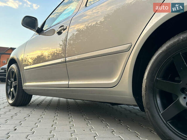 Бежевий Шкода Октавія, об'ємом двигуна 0 л та пробігом 172 тис. км за 7999 $, фото 101 на Automoto.ua