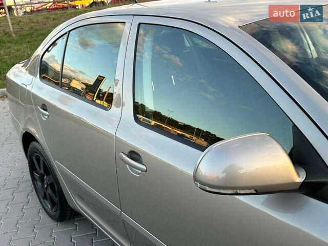 Бежевий Шкода Октавія, об'ємом двигуна 0 л та пробігом 172 тис. км за 7999 $, фото 103 на Automoto.ua