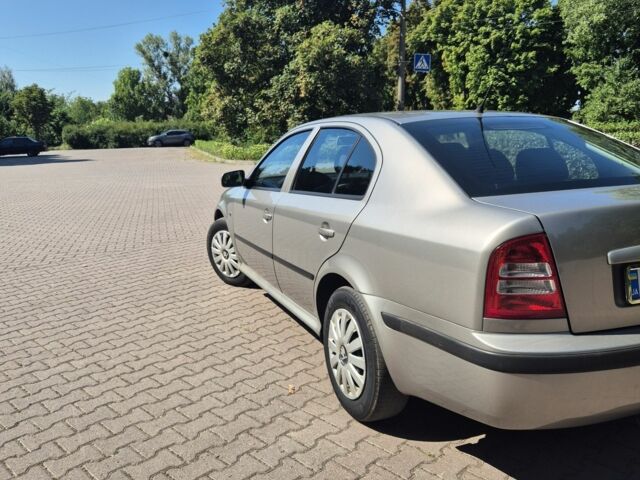 Бежевый Шкода Октавия, объемом двигателя 0 л и пробегом 270 тыс. км за 6200 $, фото 2 на Automoto.ua