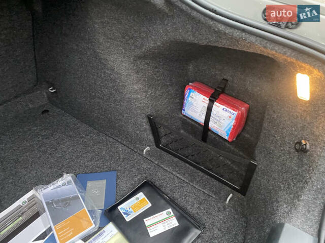 Бежевый Шкода Октавия, объемом двигателя 1.4 л и пробегом 224 тыс. км за 7750 $, фото 38 на Automoto.ua