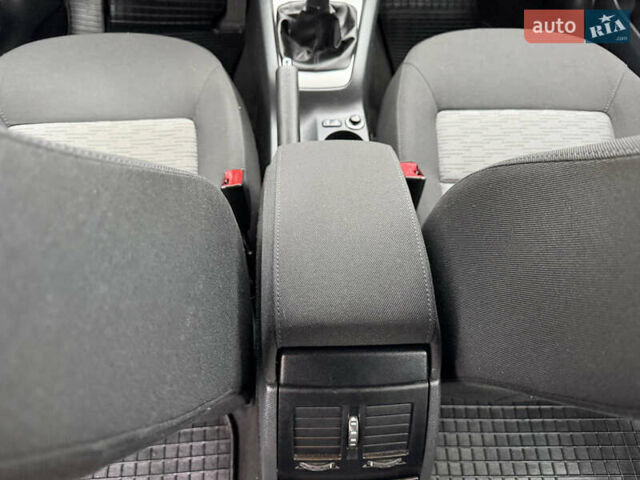 Бежевый Шкода Октавия, объемом двигателя 1.4 л и пробегом 224 тыс. км за 8222 $, фото 39 на Automoto.ua