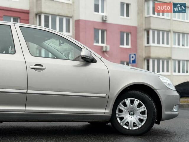 Бежевый Шкода Октавия, объемом двигателя 1.4 л и пробегом 224 тыс. км за 8222 $, фото 5 на Automoto.ua