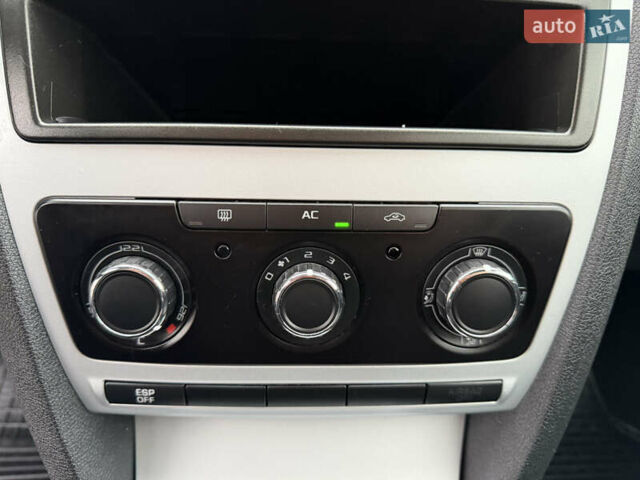 Бежевый Шкода Октавия, объемом двигателя 1.4 л и пробегом 224 тыс. км за 8222 $, фото 38 на Automoto.ua