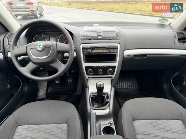 Бежевый Шкода Октавия, объемом двигателя 1.4 л и пробегом 224 тыс. км за 8222 $, фото 52 на Automoto.ua