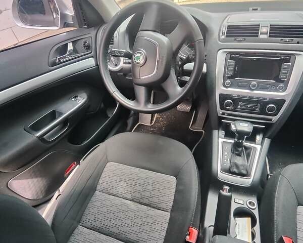 Бежевий Шкода Октавія, об'ємом двигуна 1.8 л та пробігом 212 тис. км за 7800 $, фото 2 на Automoto.ua
