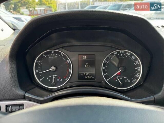 Бежевый Шкода Октавия, объемом двигателя 1.8 л и пробегом 162 тыс. км за 7540 $, фото 14 на Automoto.ua