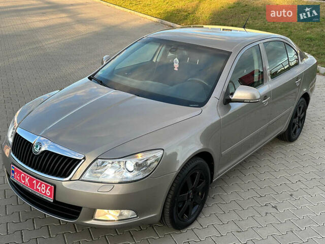 Бежевий Шкода Октавія, об'ємом двигуна 0 л та пробігом 172 тис. км за 7999 $, фото 65 на Automoto.ua