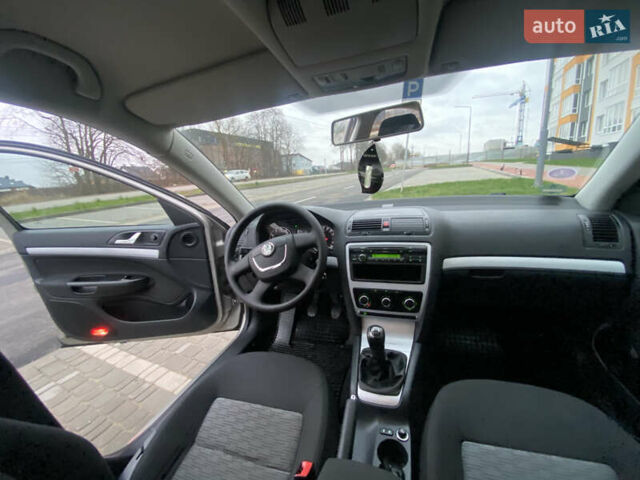 Бежевый Шкода Октавия, объемом двигателя 1.4 л и пробегом 224 тыс. км за 7750 $, фото 14 на Automoto.ua