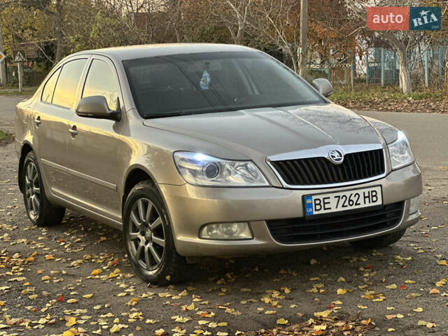 Бежевый Шкода Октавия, объемом двигателя 1.9 л и пробегом 229 тыс. км за 8000 $, фото 1 на Automoto.ua