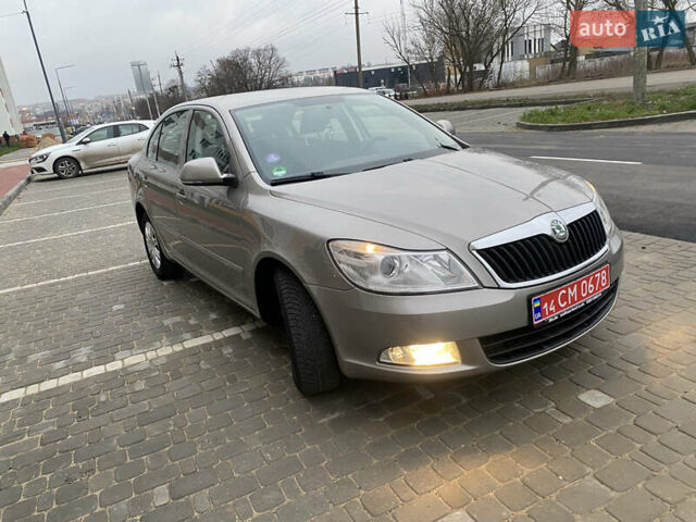 Бежевый Шкода Октавия, объемом двигателя 1.4 л и пробегом 224 тыс. км за 7750 $, фото 6 на Automoto.ua