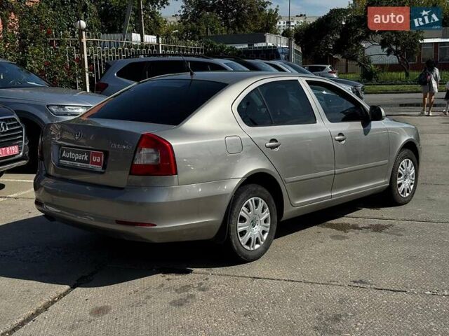 Бежевый Шкода Октавия, объемом двигателя 1.8 л и пробегом 162 тыс. км за 7540 $, фото 5 на Automoto.ua