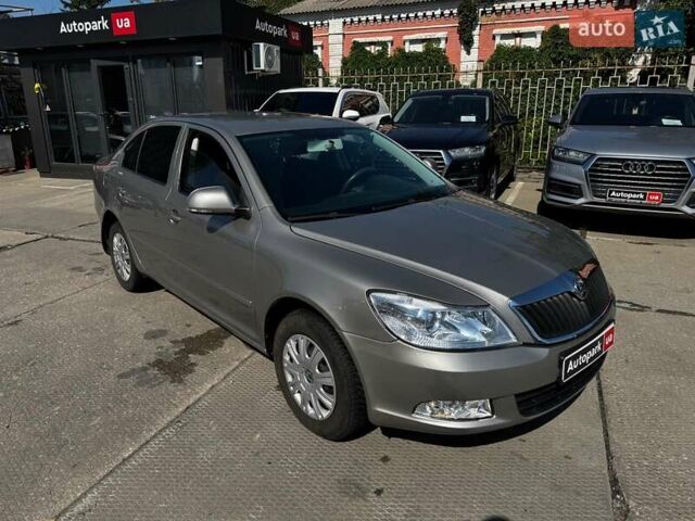 Бежевый Шкода Октавия, объемом двигателя 1.8 л и пробегом 162 тыс. км за 7540 $, фото 7 на Automoto.ua