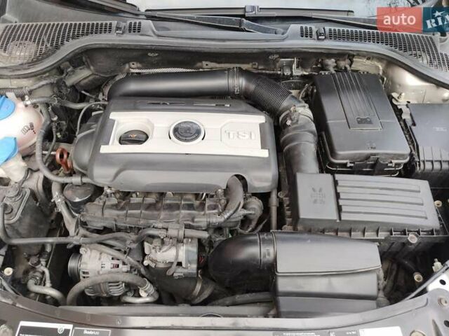 Бежевый Шкода Октавия, объемом двигателя 1.8 л и пробегом 145 тыс. км за 7500 $, фото 14 на Automoto.ua