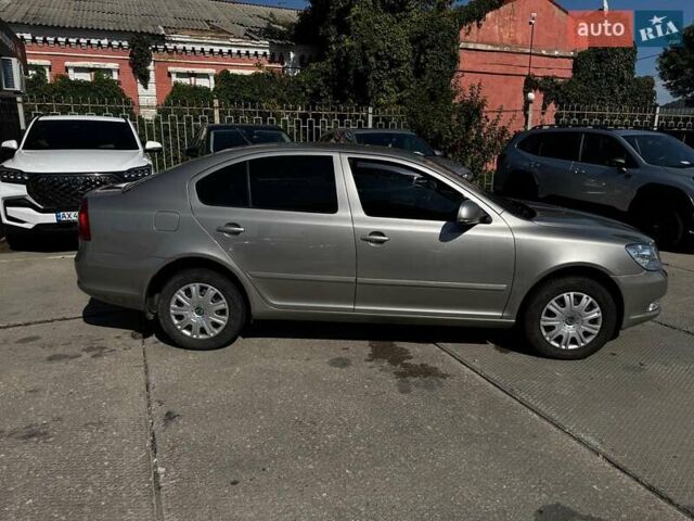 Бежевый Шкода Октавия, объемом двигателя 1.8 л и пробегом 162 тыс. км за 7540 $, фото 6 на Automoto.ua