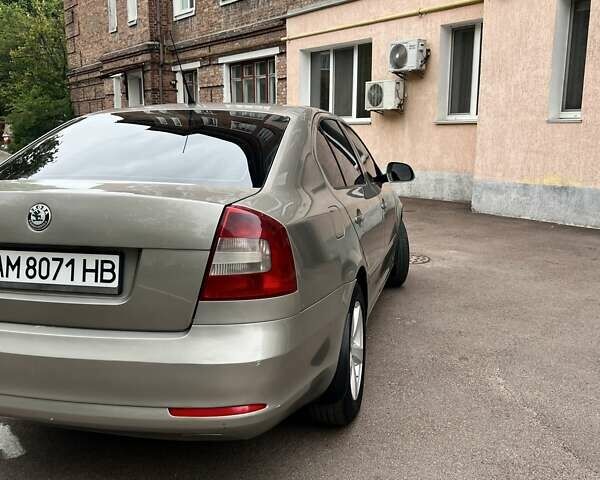Бежевый Шкода Октавия, объемом двигателя 1.9 л и пробегом 309 тыс. км за 6800 $, фото 2 на Automoto.ua