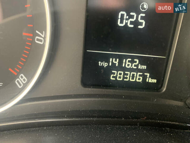 Бежевий Шкода Октавія, об'ємом двигуна 1.8 л та пробігом 283 тис. км за 6999 $, фото 14 на Automoto.ua