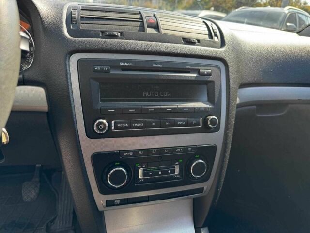 Бежевий Шкода Октавія, об'ємом двигуна 1.8 л та пробігом 162 тис. км за 5700 $, фото 13 на Automoto.ua