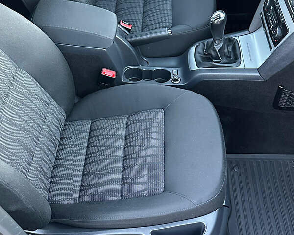 Бежевий Шкода Октавія, об'ємом двигуна 0 л та пробігом 172 тис. км за 7999 $, фото 58 на Automoto.ua