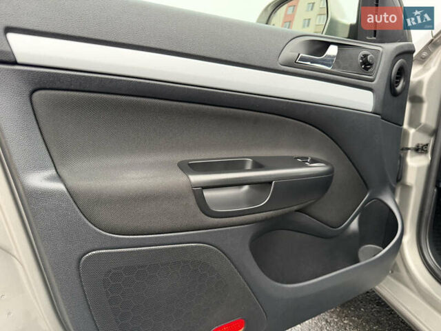 Бежевый Шкода Октавия, объемом двигателя 1.4 л и пробегом 224 тыс. км за 8222 $, фото 26 на Automoto.ua