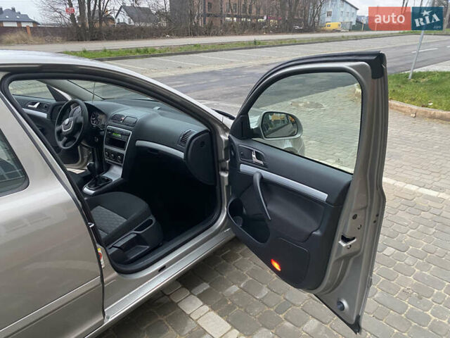 Бежевый Шкода Октавия, объемом двигателя 1.4 л и пробегом 224 тыс. км за 7750 $, фото 41 на Automoto.ua