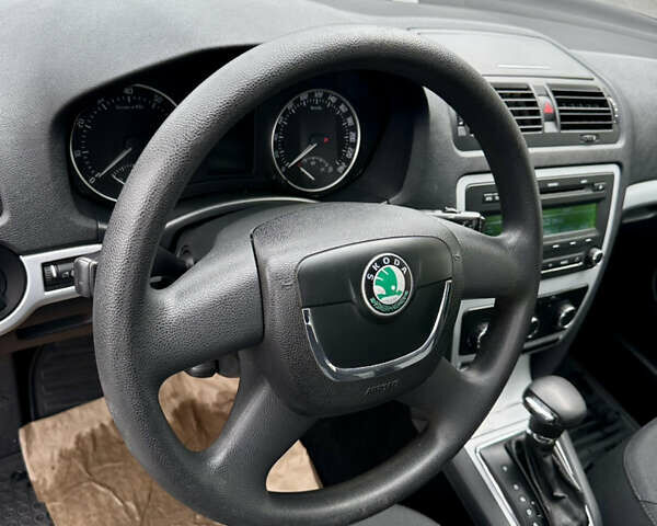 Бежевый Шкода Октавия, объемом двигателя 1.6 л и пробегом 178 тыс. км за 8150 $, фото 24 на Automoto.ua