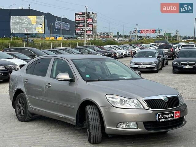 Бежевый Шкода Октавия, объемом двигателя 1.6 л и пробегом 214 тыс. км за 6790 $, фото 2 на Automoto.ua