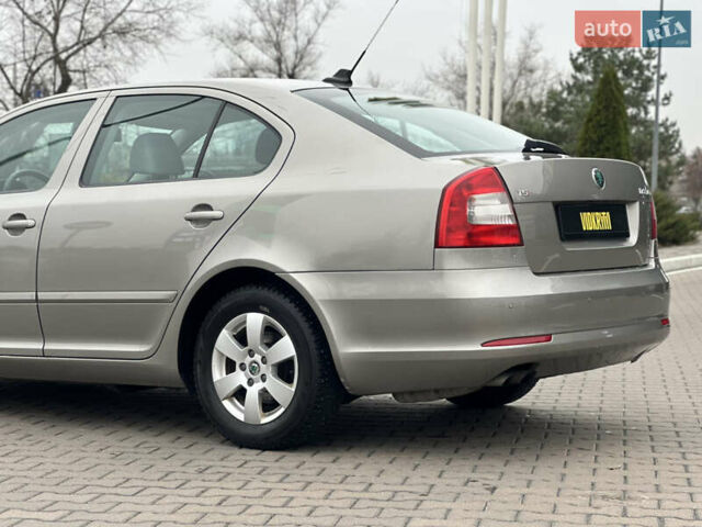 Бежевий Шкода Октавія, об'ємом двигуна 1.8 л та пробігом 231 тис. км за 9350 $, фото 11 на Automoto.ua